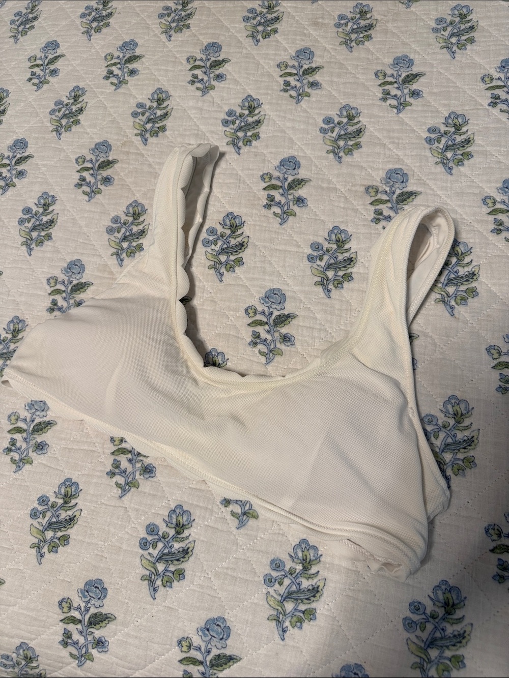 Vineyard Vines Scoop Scallop Bathing suit top